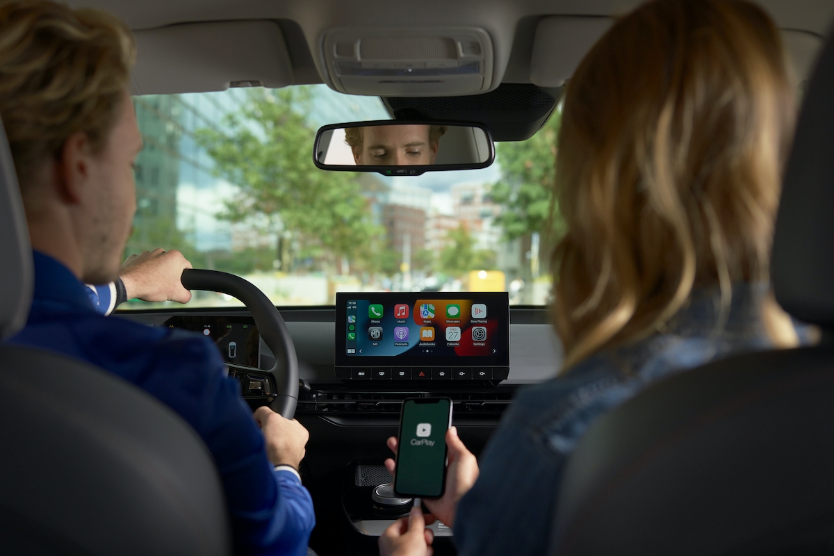 Apple CarPlay / Android Auto